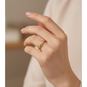 Unbranded Women Yellow Gold Plated Twist Design Ring Size 8.5